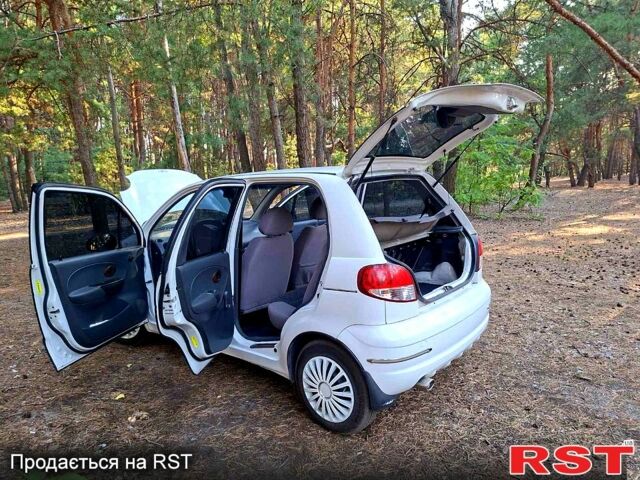 Белый Дэу Матиз, объемом двигателя 0.8 л и пробегом 62 тыс. км за 2500 $, фото 3 на Automoto.ua