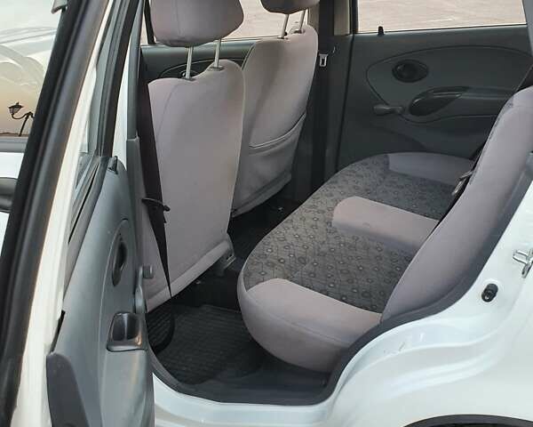 Білий Деу Матіз, об'ємом двигуна 0.8 л та пробігом 53 тис. км за 4499 $, фото 13 на Automoto.ua