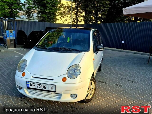 Белый Дэу Матиз, объемом двигателя 0.8 л и пробегом 160 тыс. км за 1499 $, фото 3 на Automoto.ua
