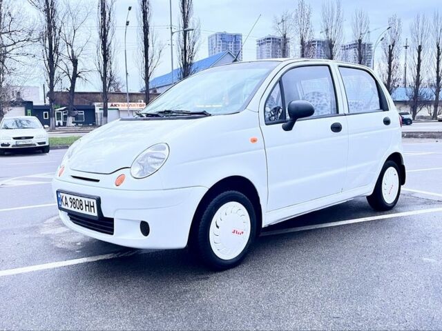 Белый Дэу Матиз, объемом двигателя 0.8 л и пробегом 122 тыс. км за 2500 $, фото 1 на Automoto.ua