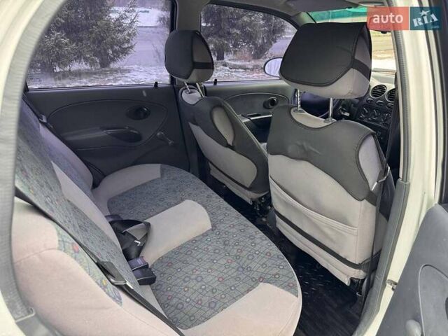 Білий Деу Матіз, об'ємом двигуна 0.8 л та пробігом 86 тис. км за 1999 $, фото 9 на Automoto.ua