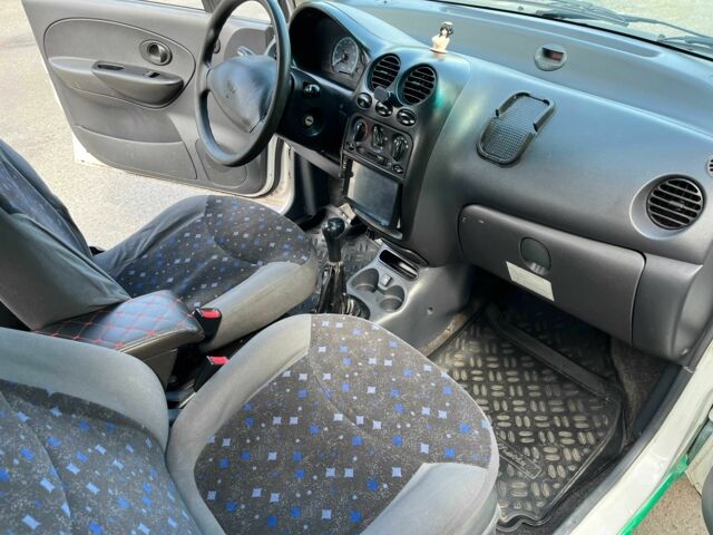 Білий Деу Матіз, об'ємом двигуна 0.8 л та пробігом 168 тис. км за 2000 $, фото 11 на Automoto.ua