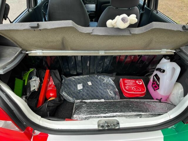 Білий Деу Матіз, об'ємом двигуна 0.8 л та пробігом 168 тис. км за 2000 $, фото 8 на Automoto.ua