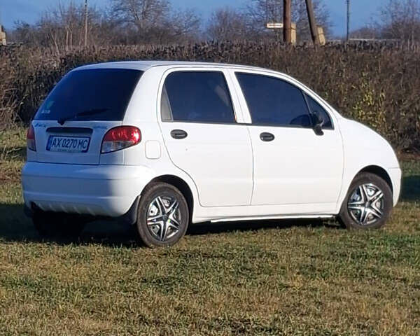 Белый Дэу Матиз, объемом двигателя 0.8 л и пробегом 115 тыс. км за 2300 $, фото 4 на Automoto.ua