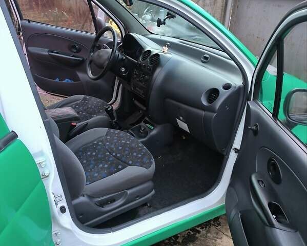 Белый Дэу Матиз, объемом двигателя 0.8 л и пробегом 162 тыс. км за 3000 $, фото 19 на Automoto.ua