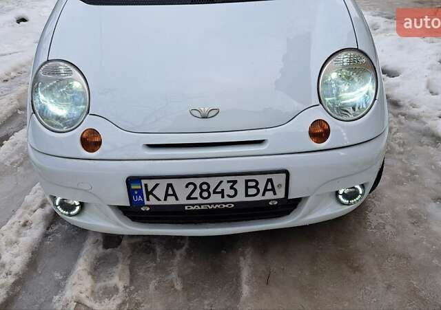 Белый Дэу Матиз, объемом двигателя 0.8 л и пробегом 269 тыс. км за 3200 $, фото 5 на Automoto.ua