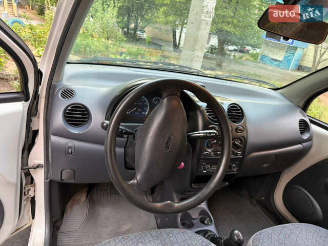 Білий Деу Матіз, об'ємом двигуна 0.8 л та пробігом 65 тис. км за 2400 $, фото 7 на Automoto.ua