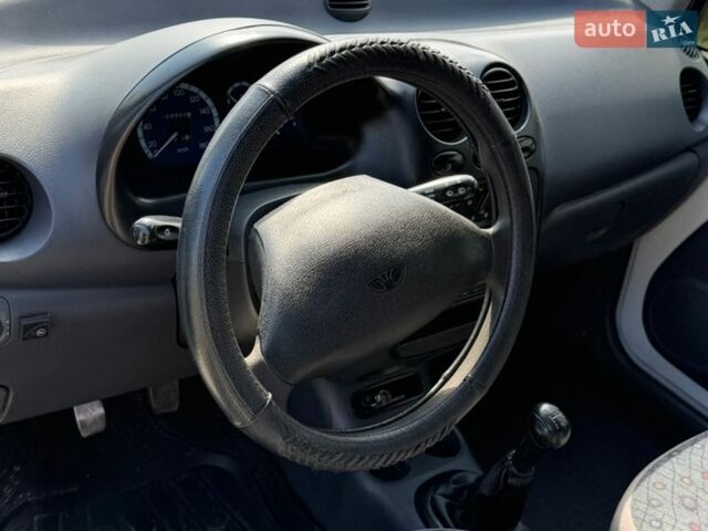 Белый Дэу Матиз, объемом двигателя 0.8 л и пробегом 160 тыс. км за 1500 $, фото 6 на Automoto.ua