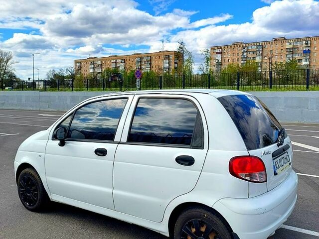 Белый Дэу Матиз, объемом двигателя 0.8 л и пробегом 132 тыс. км за 3500 $, фото 3 на Automoto.ua