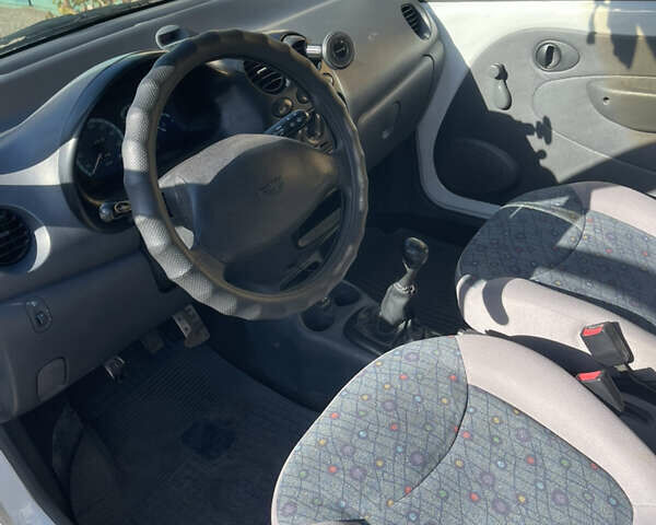 Білий Деу Матіз, об'ємом двигуна 0.8 л та пробігом 116 тис. км за 2250 $, фото 4 на Automoto.ua