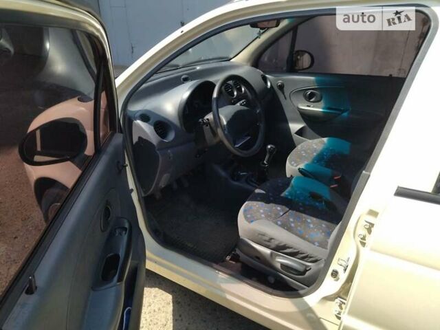 Белый Дэу Матиз, объемом двигателя 0.8 л и пробегом 90 тыс. км за 3200 $, фото 4 на Automoto.ua