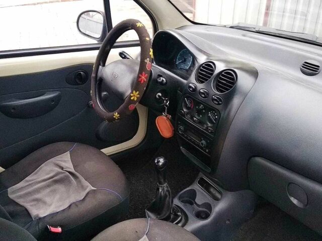 Белый Дэу Матиз, объемом двигателя 0.8 л и пробегом 153 тыс. км за 2900 $, фото 2 на Automoto.ua