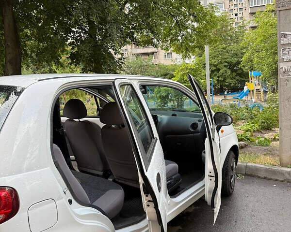 Білий Деу Матіз, об'ємом двигуна 0.8 л та пробігом 65 тис. км за 2400 $, фото 4 на Automoto.ua