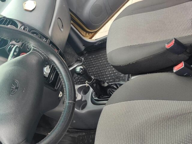 Бежевый Дэу Матиз, объемом двигателя 0.8 л и пробегом 165 тыс. км за 2700 $, фото 8 на Automoto.ua