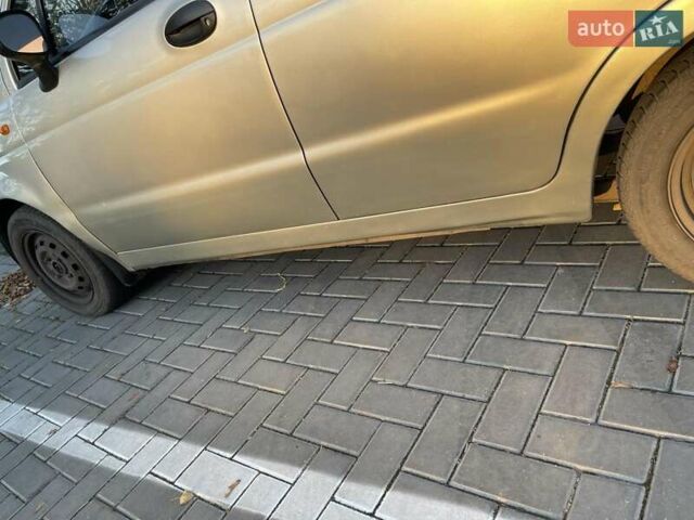 Бежевый Дэу Матиз, объемом двигателя 0.8 л и пробегом 143 тыс. км за 2800 $, фото 2 на Automoto.ua