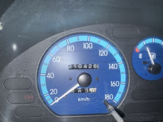 Бежевый Дэу Матиз, объемом двигателя 0.8 л и пробегом 210 тыс. км за 2550 $, фото 16 на Automoto.ua