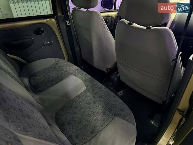 Деу Матіз 2006 у Червоноград на Automoto.ua Бежевий Деу Матіз, об'ємом двигуна 0.8 л та пробігом 252 тис. км за 2500 $, фото 9 на Automoto.ua