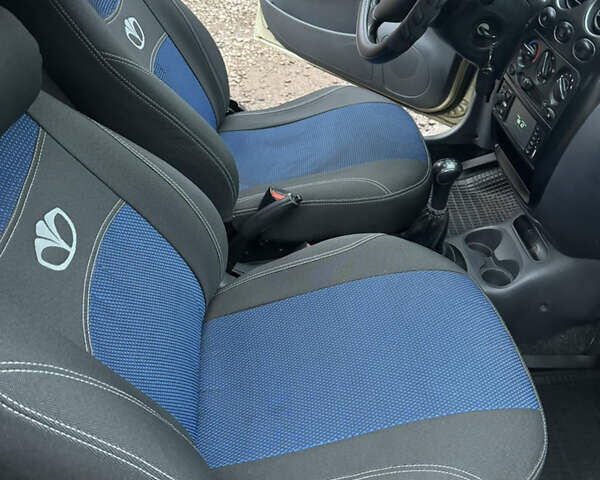 Бежевый Дэу Матиз, объемом двигателя 0.8 л и пробегом 210 тыс. км за 2550 $, фото 8 на Automoto.ua