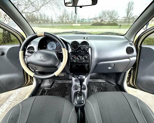 Бежевый Дэу Матиз, объемом двигателя 0.8 л и пробегом 118 тыс. км за 3300 $, фото 10 на Automoto.ua