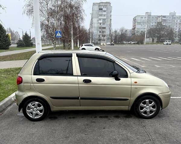 Бежевый Дэу Матиз, объемом двигателя 0.8 л и пробегом 118 тыс. км за 3300 $, фото 7 на Automoto.ua