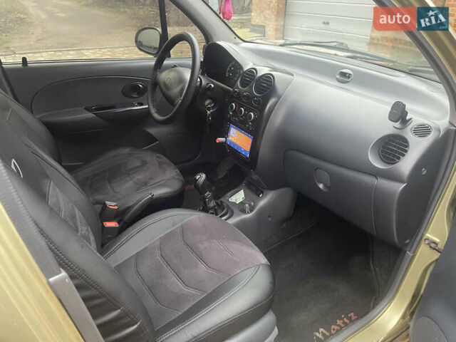 Бежевый Дэу Матиз, объемом двигателя 0.8 л и пробегом 129 тыс. км за 2850 $, фото 1 на Automoto.ua