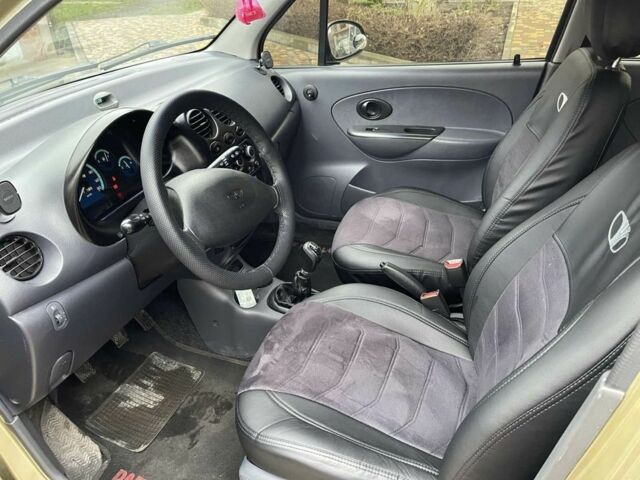 Бежевый Дэу Матиз, объемом двигателя 0.8 л и пробегом 125 тыс. км за 2850 $, фото 2 на Automoto.ua