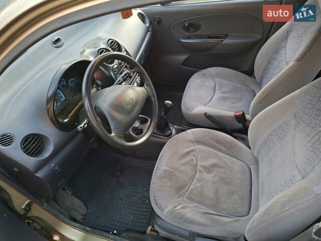 Бежевий Деу Матіз, об'ємом двигуна 0.8 л та пробігом 122 тис. км за 1300 $, фото 12 на Automoto.ua