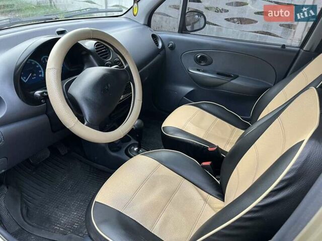 Бежевый Дэу Матиз, объемом двигателя 0.8 л и пробегом 100 тыс. км за 3200 $, фото 1 на Automoto.ua