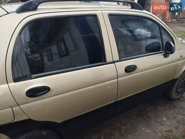 Бежевый Дэу Матиз, объемом двигателя 0.8 л и пробегом 234 тыс. км за 1200 $, фото 4 на Automoto.ua