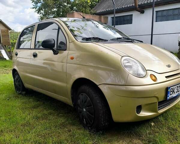 Бежевий Деу Матіз, об'ємом двигуна 0.8 л та пробігом 98 тис. км за 2850 $, фото 3 на Automoto.ua