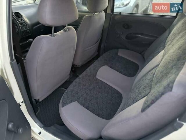 Бежевый Дэу Матиз, объемом двигателя 0.8 л и пробегом 172 тыс. км за 3100 $, фото 3 на Automoto.ua