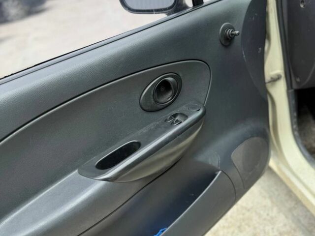 Бежевый Дэу Матиз, объемом двигателя 0.8 л и пробегом 166 тыс. км за 2300 $, фото 6 на Automoto.ua