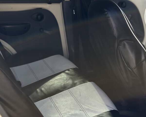 Бежевий Деу Матіз, об'ємом двигуна 0.8 л та пробігом 102 тис. км за 2340 $, фото 18 на Automoto.ua