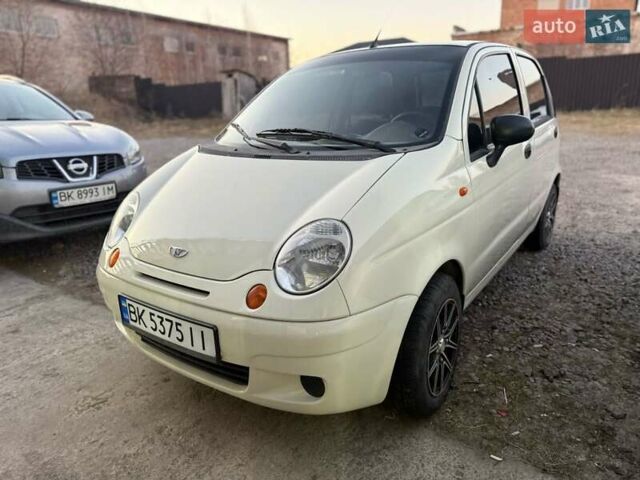 Бежевый Дэу Матиз, объемом двигателя 0.8 л и пробегом 172 тыс. км за 3100 $, фото 1 на Automoto.ua