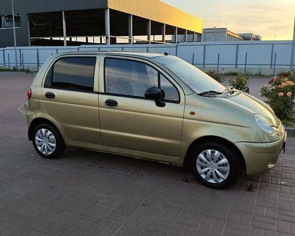 Бежевый Дэу Матиз, объемом двигателя 0.8 л и пробегом 169 тыс. км за 2000 $, фото 2 на Automoto.ua