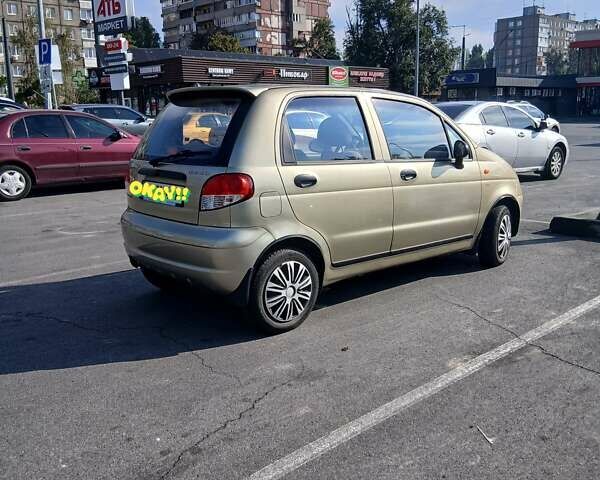Бежевый Дэу Матиз, объемом двигателя 0.8 л и пробегом 130 тыс. км за 2300 $, фото 4 на Automoto.ua