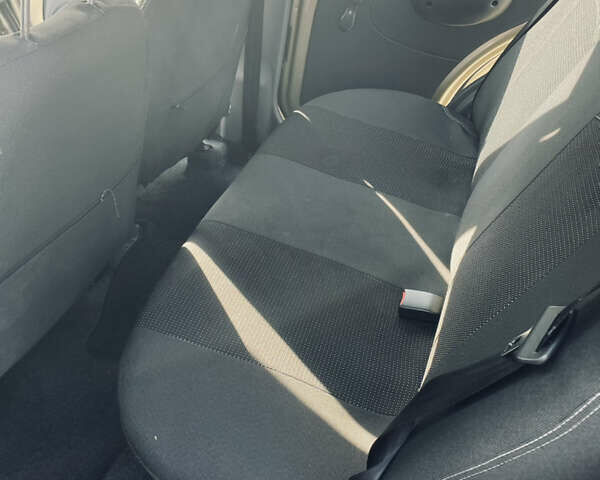 Бежевий Деу Матіз, об'ємом двигуна 0.8 л та пробігом 67 тис. км за 3300 $, фото 6 на Automoto.ua