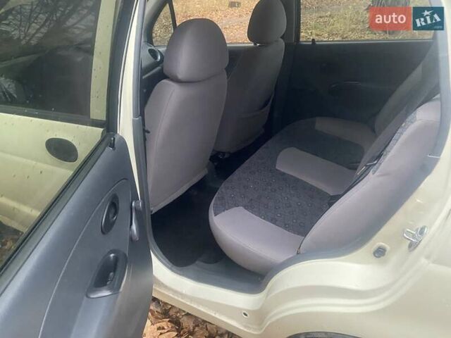 Бежевий Деу Матіз, об'ємом двигуна 0.8 л та пробігом 110 тис. км за 2600 $, фото 11 на Automoto.ua