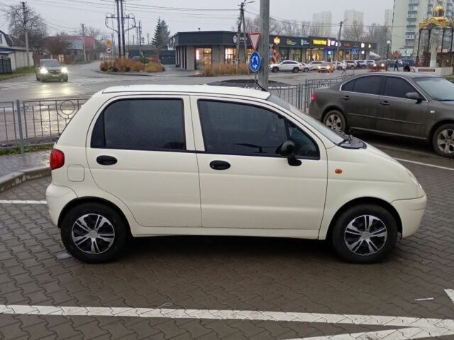 Бежевий Деу Матіз, об'ємом двигуна 0.8 л та пробігом 99 тис. км за 2500 $, фото 5 на Automoto.ua