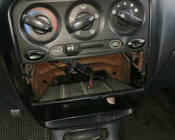 Черный Дэу Матиз, объемом двигателя 0.8 л и пробегом 199 тыс. км за 1300 $, фото 4 на Automoto.ua