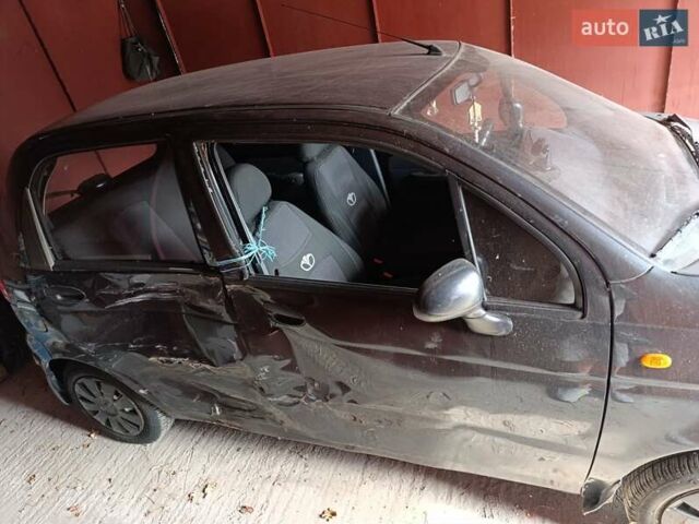 Черный Дэу Матиз, объемом двигателя 0.8 л и пробегом 250 тыс. км за 1500 $, фото 2 на Automoto.ua