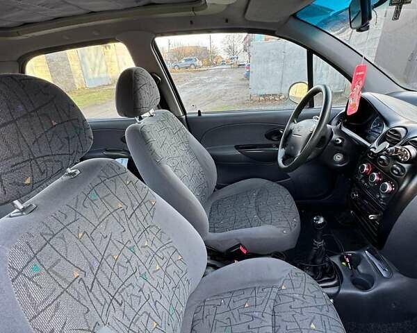 Червоний Деу Матіз, об'ємом двигуна 0.8 л та пробігом 174 тис. км за 2800 $, фото 5 на Automoto.ua