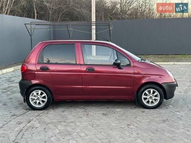Красный Дэу Матиз, объемом двигателя 0.8 л и пробегом 155 тыс. км за 2800 $, фото 2 на Automoto.ua