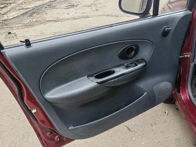 Красный Дэу Матиз, объемом двигателя 0.8 л и пробегом 2 тыс. км за 2000 $, фото 2 на Automoto.ua