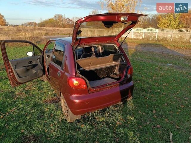 Красный Дэу Матиз, объемом двигателя 0.8 л и пробегом 138 тыс. км за 2500 $, фото 3 на Automoto.ua