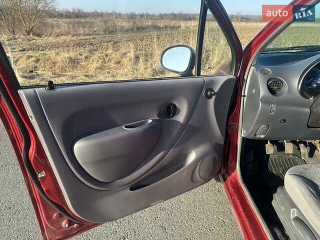 Червоний Деу Матіз, об'ємом двигуна 0.8 л та пробігом 142 тис. км за 1999 $, фото 12 на Automoto.ua