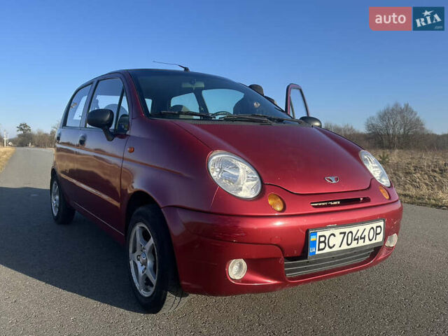 Червоний Деу Матіз, об'ємом двигуна 0.8 л та пробігом 142 тис. км за 1999 $, фото 5 на Automoto.ua