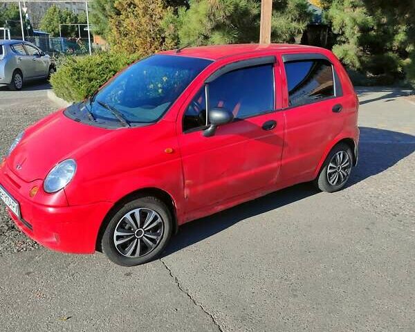 Красный Дэу Матиз, объемом двигателя 0.8 л и пробегом 160 тыс. км за 2100 $, фото 2 на Automoto.ua