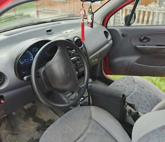 Червоний Деу Матіз, об'ємом двигуна 0.8 л та пробігом 111 тис. км за 2500 $, фото 4 на Automoto.ua
