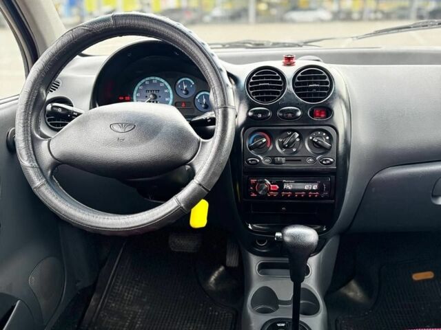 Деу Матіз 2006 у Запоріжжя на Automoto.ua Червоний Деу Матіз, об'ємом двигуна 0 л та пробігом 106 тис. км за 2200 $, фото 6 на Automoto.ua